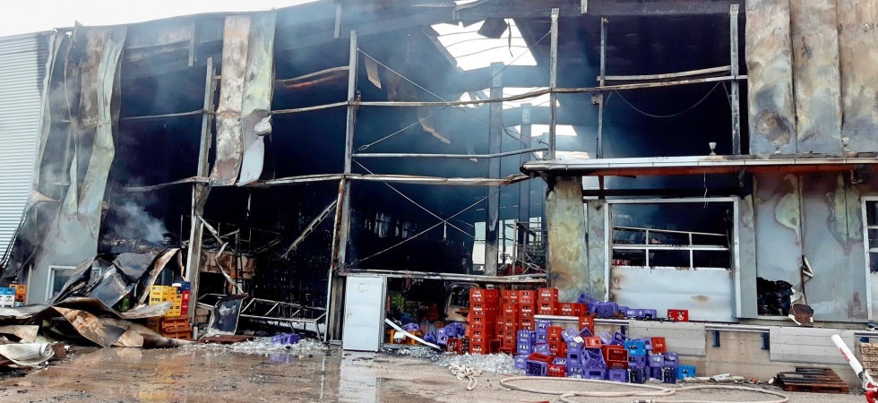 Incendio nella notte a Cortaccia: proseguiti per tutta la giornata i lavori di bonifica