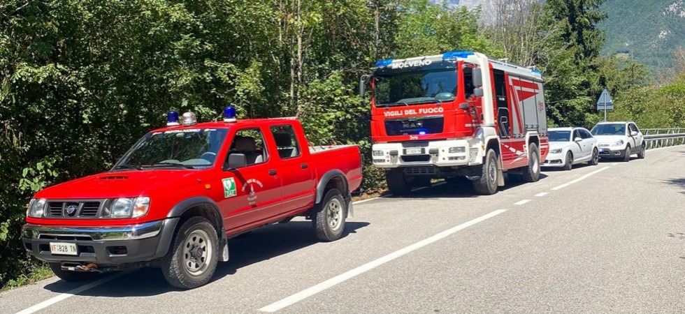 Perde il controllo della moto e finisce sull'asfalto, una 24enne soccorsa e trasportata all'ospedale