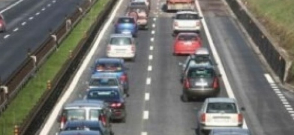 Traffico, tra ultime partenze e ritorni dalle vacanze weekend da bollino nero in A22