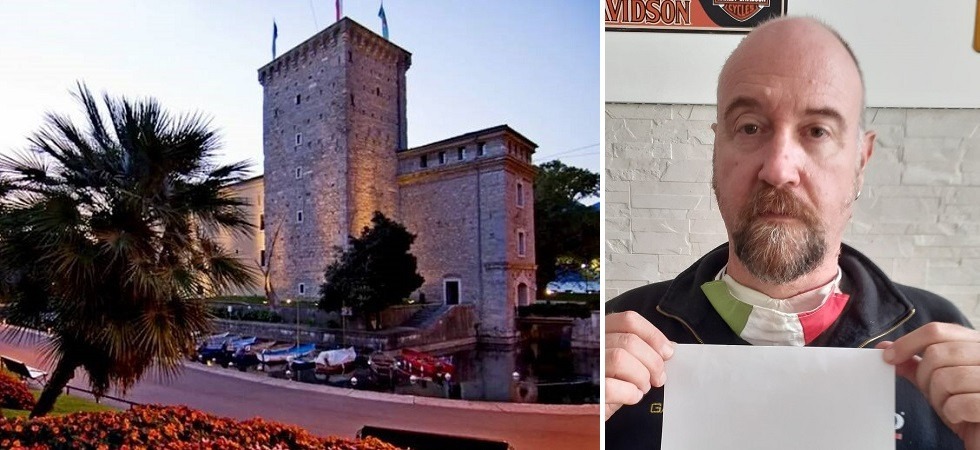 In Consiglio con i pantaloncini corti e viene mandato a casa a cambiarsi