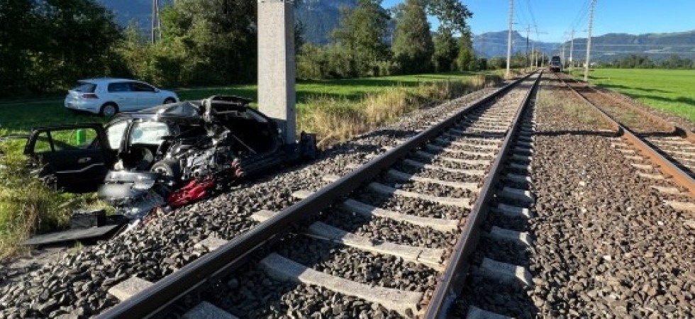 Auto travolta da un treno, dopo la morte del bimbo di 4 anni nelle scorse ore anche il padre non ce l'ha fatta