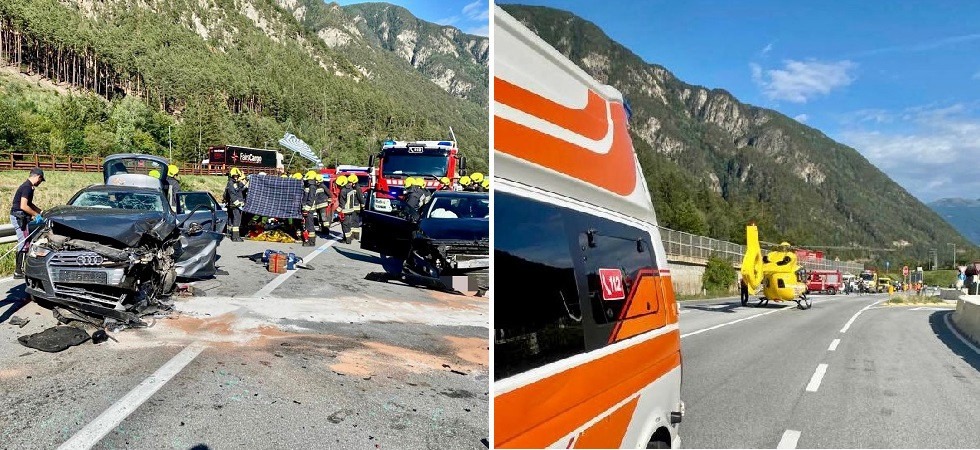 Violento incidente tra due macchine: una persona rimane incastrata tra le lamiere del veicolo
