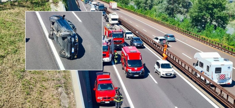 Schianto in A22, un'auto si è ribaltata