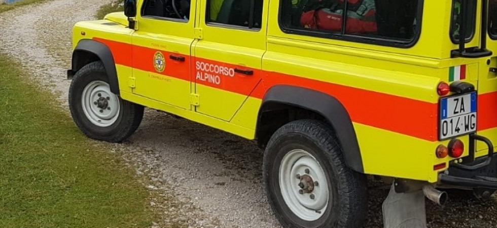 Troppo stanca per camminare chiede aiuto, 91enne riaccompagnata a valle dal Soccorso alpino