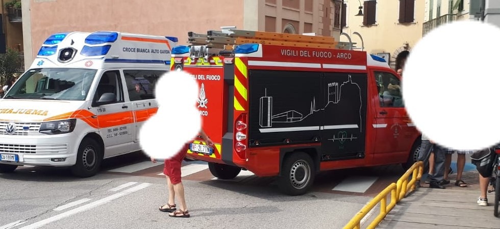 Foto Tony Pula Ciclista investito mentre attraversa la strada: trasportato in codice rosso all’ospedale