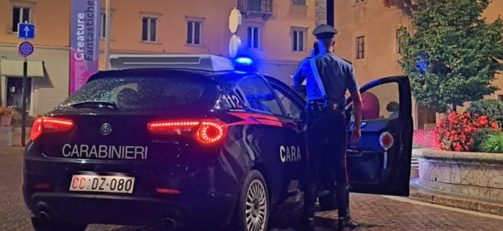 Droga nascosta sotto alcune pietre, due minorenni fermati dai carabinieri