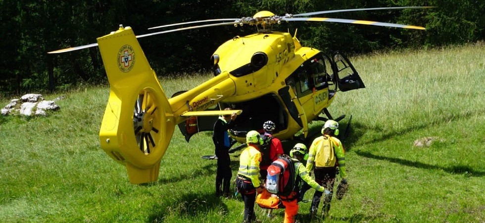 Esce per una battuta di caccia ma scivola nel bosco: cacciatore elitrasportato all’ospedale