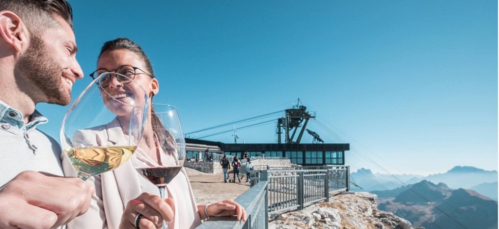 Un viaggio enologico e culturale con vista sulle Dolomiti, ritorna e raddoppia'' il simposio Top Wine 2950