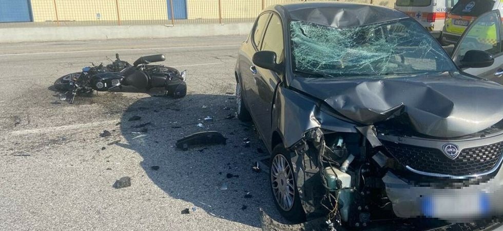 Finisce con la moto nuova contro un’auto: morto l’imprenditore agricolo Giuseppe Polloni