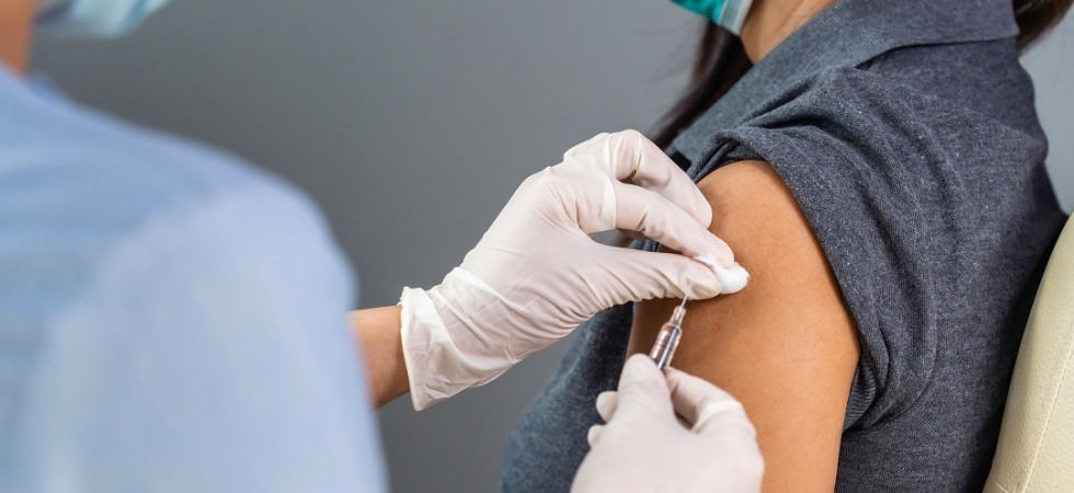 Via alle prenotazioni per il vaccino Novavax e quarta dose per i più fragili