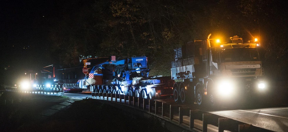 Trasporto eccezionale nella notte in Trentino: disagi alla viabilità con chiusure temporanee e deviazioni del traffico