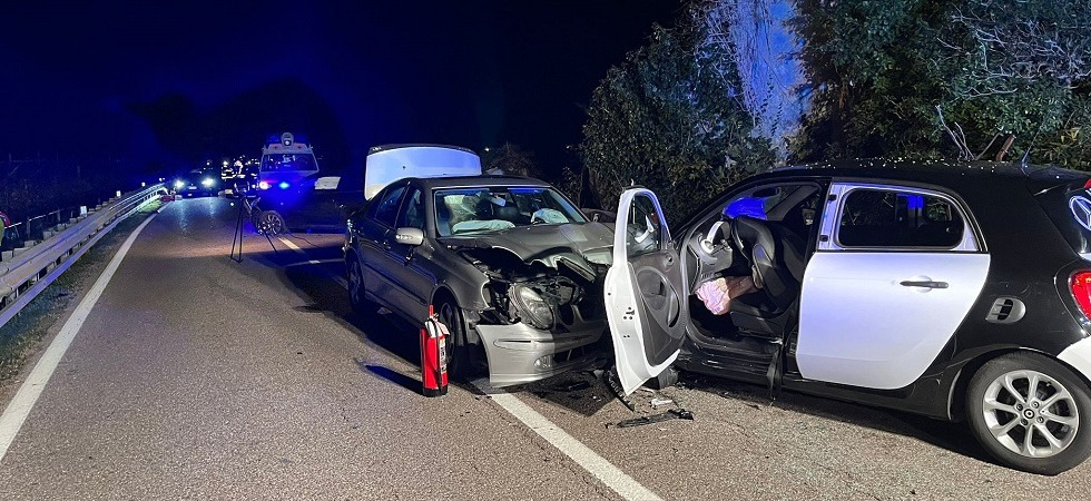 Schianto tra cinque auto nell'Alto Garda, diversi feriti