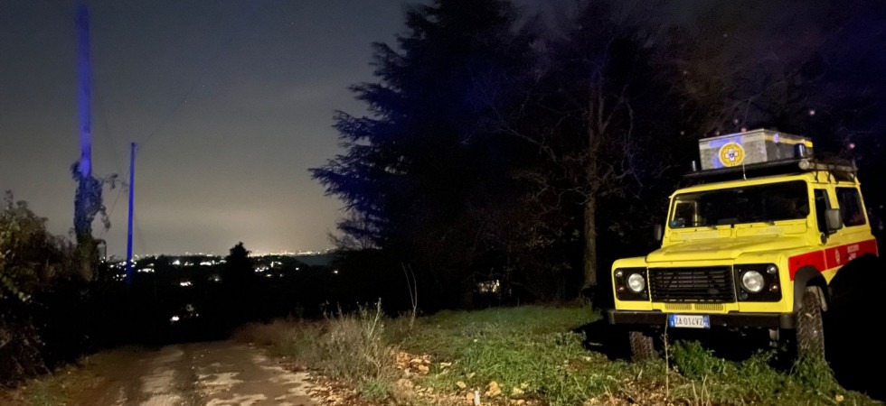 Esce con l'auto e sparisce per giorni: dopo l'allarme scattano le ricerche ma in piena notte l'uomo torna a casa