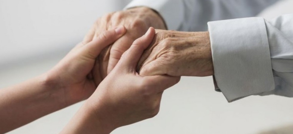 Aiutare chi è in lutto o sta affrontando l’ultima fase della propria vita