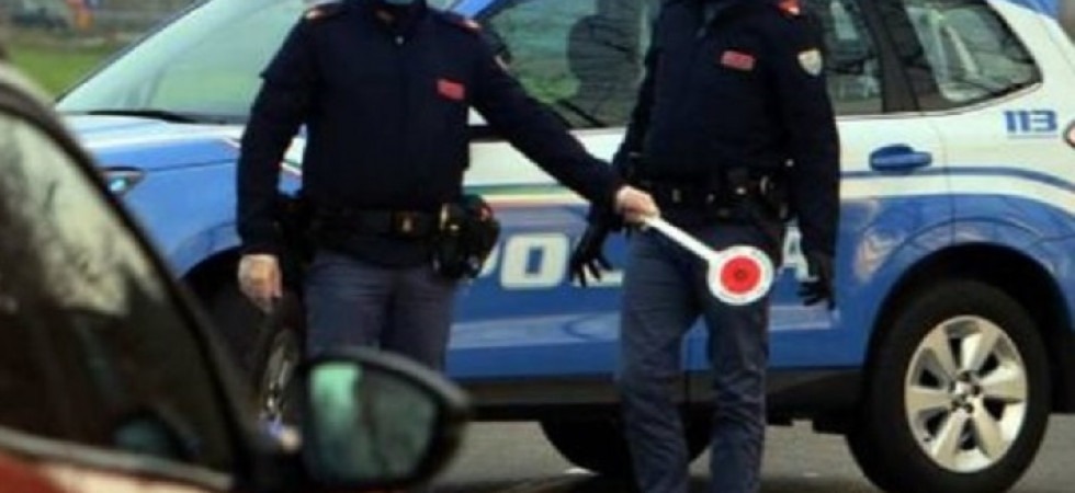 Foto d'archivio Immigrazione clandestina, marito e moglie fermati sull'autostrada mentre tentavano di far entrare un connazionale in Italia