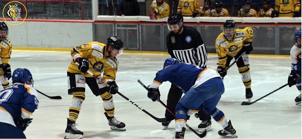 Playoff hockey, la post season inizia con un passo falso per il Pinè, colpo del Cadore in gara-1