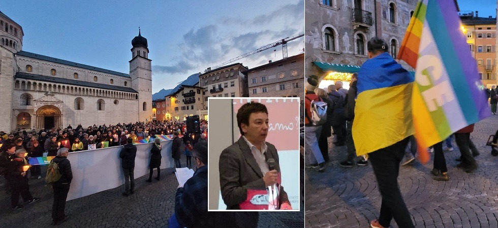 "Riavvolgere le bandiere dell'Ucraina è uno sfregio al suo popolo"