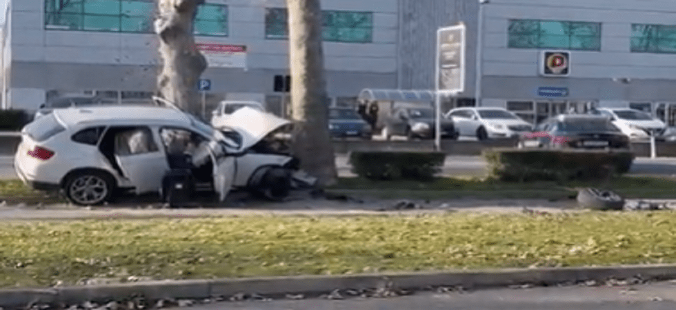 Tragedia della strada, auto contro un platano: muore un bimbo di 4 anni