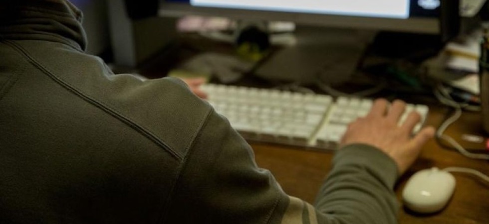 Ricatto 'hot' sui social, vittima un 62enne