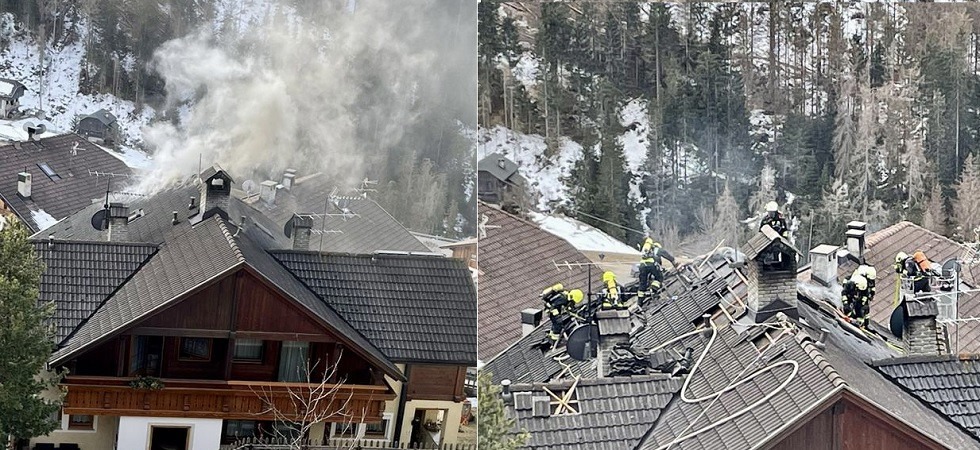 Paura in centro paese, fiamme dal tetto di un'abitazione