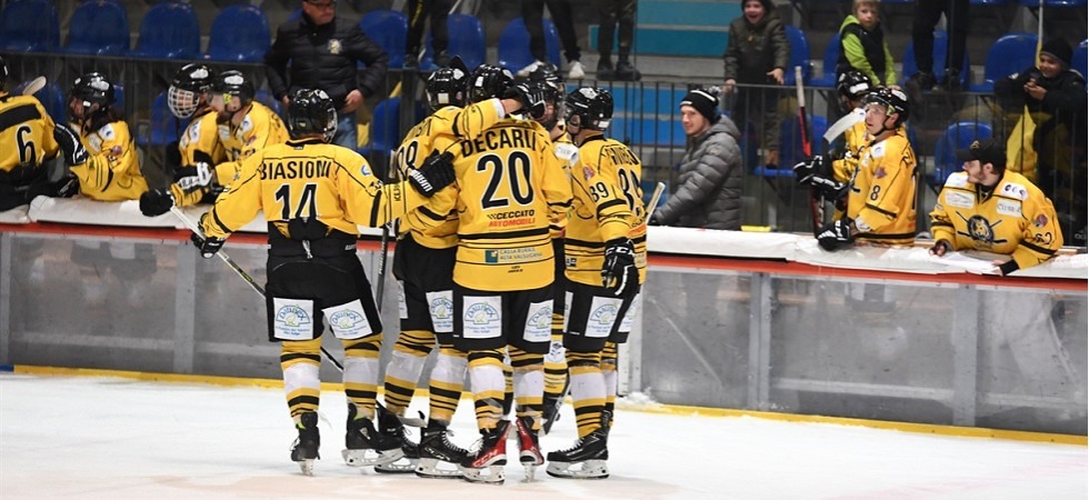 Foto dell'Hockey Pinè L'Hockey Piné travolge il Pieve di Cadore in gara-3 e vola in semifinale dei playoff del campionato di Ihl Division I