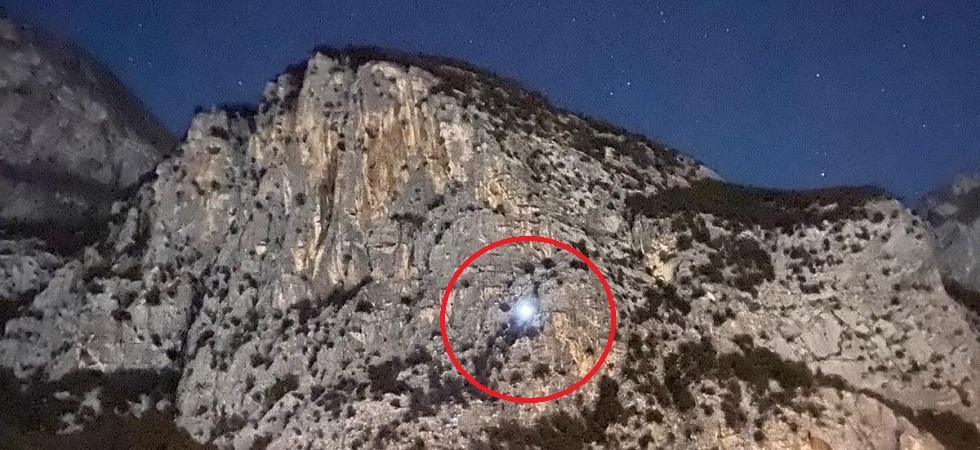 Due climber bloccati di notte in parete a 100 metri d’altezza: individuati con i visori notturni dall’elicottero