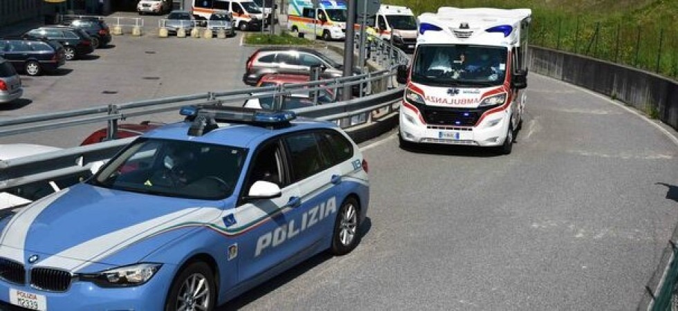 Il bambino deve raggiungere l’ospedale, la polizia scorta l’ambulanza attraverso tutto il Nordest