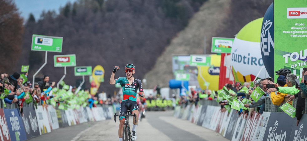 Foto di Jaroslav Svoboda A Brentonico vince Kämna. Il leader del Tour of the Alps resta Geoghegan Hart
