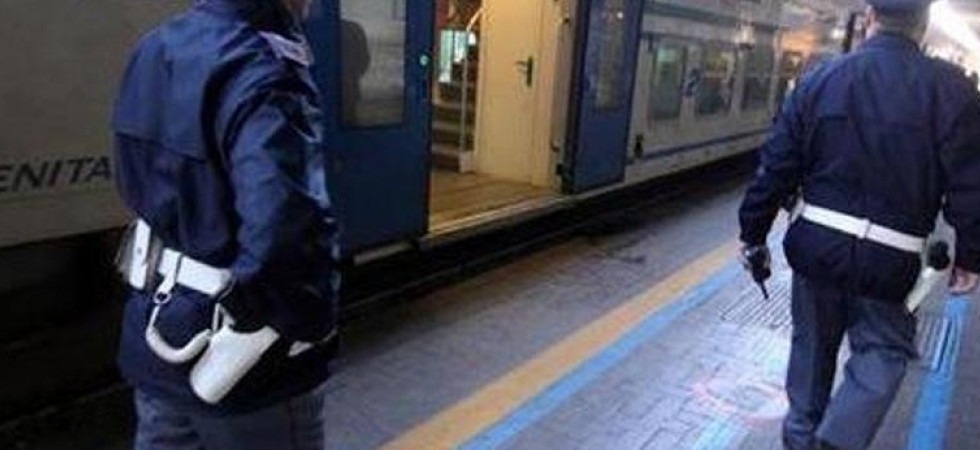 Trento, ruba in un supermercato e poi in treno si impossessa di un borsellino: 27enne fermato in stazione, sarà espulso