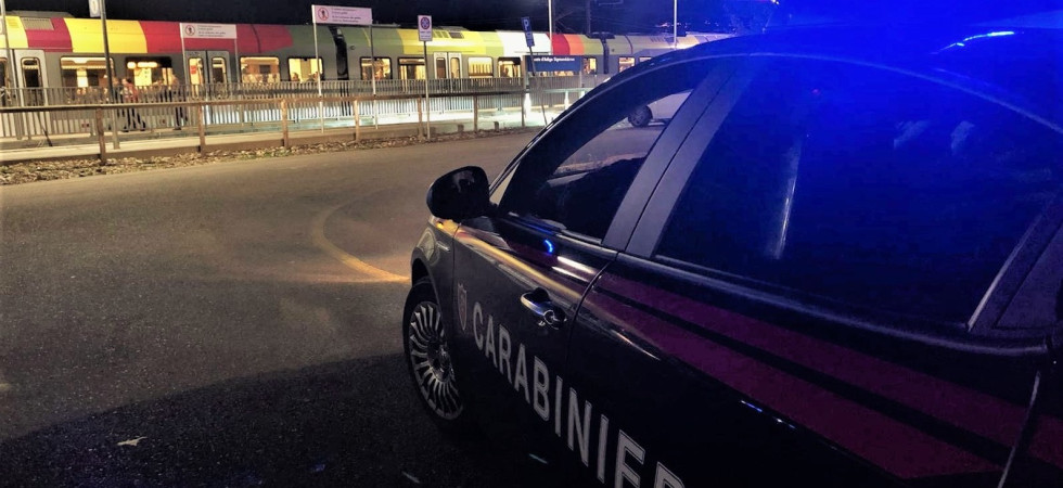 Molestava ragazze minorenni sugli autobus: arrestato un 38enne