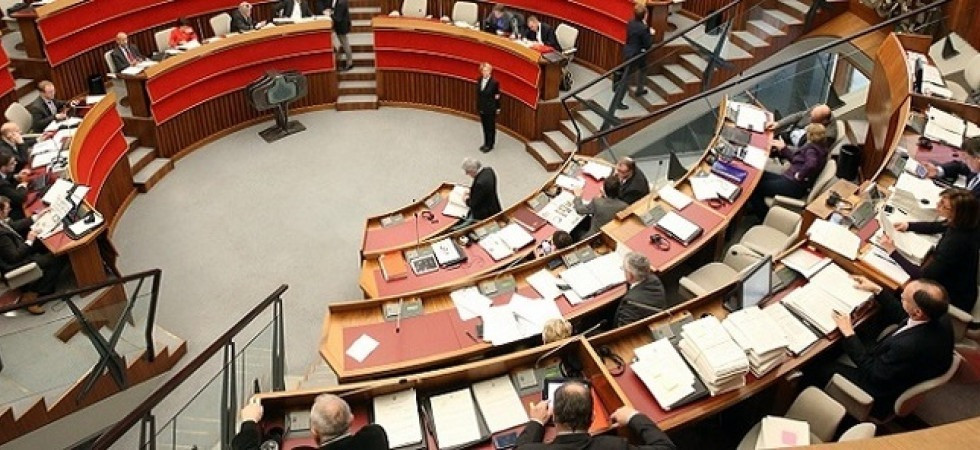Indennità dei consiglieri, i sindacati: "Stop all'adeguamento automatico"