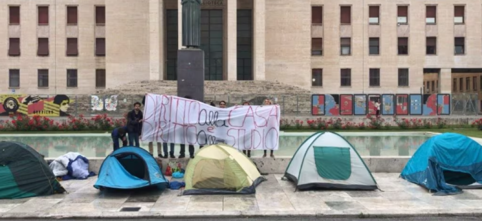 Caro affitti, protestano anche gli universitari trentini