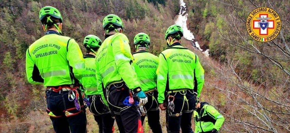 Foto di archivio Infortunio in montagna, rocciatore trentino cade durante una scalata