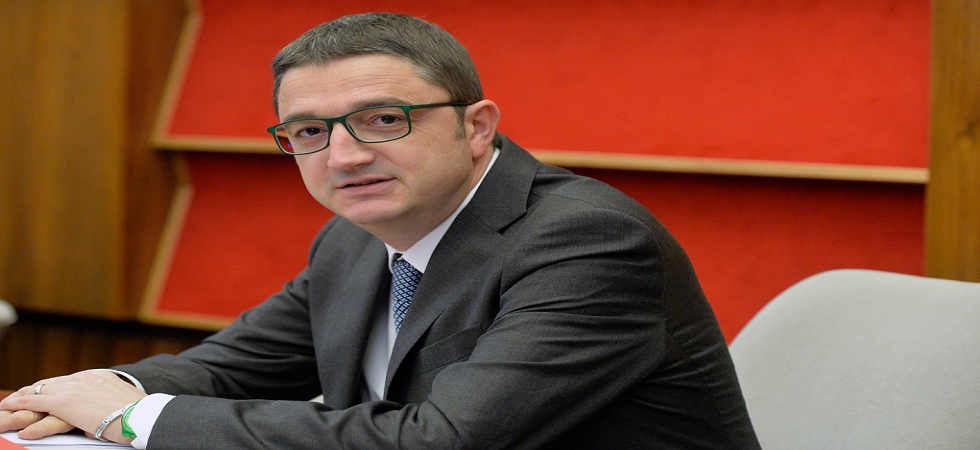 Fugatti va a Roma e fa saltare la seduta straordinaria sugli orsi