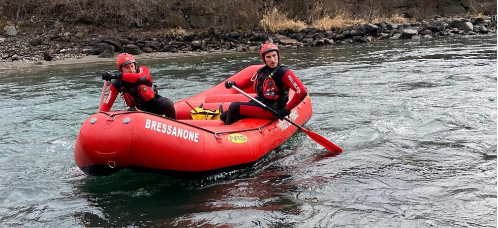 E' in gravissime condizioni una donna finita nel fiume e trascinata dalla corrente