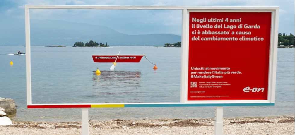 Barca sospesa sul Garda, E.On: L'obiettivo è sensibilizzare sul cambiamento climatico