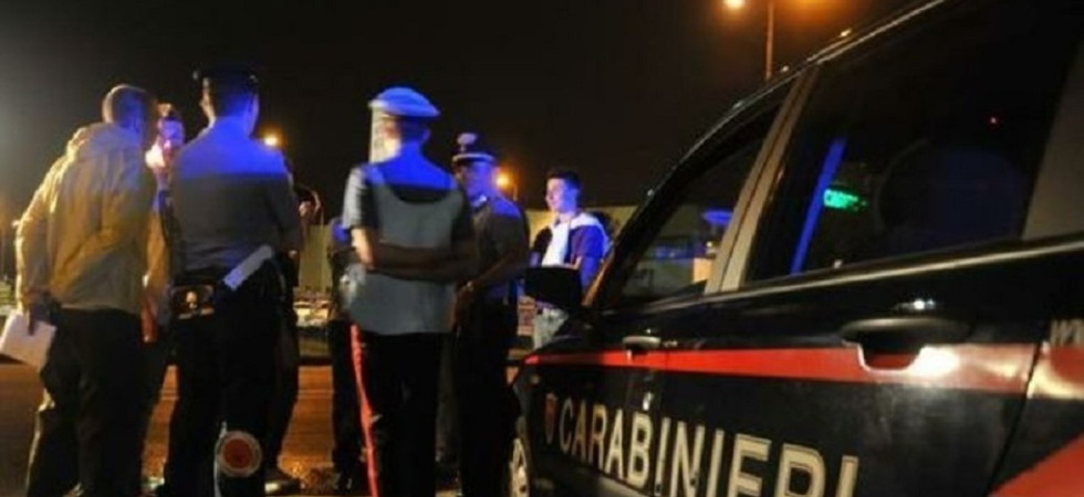 Festa di fine anno scolastico, maxi retata dei carabinieri: 2 persone arreste e 2 maggiorenni denunciati per aver smerciato