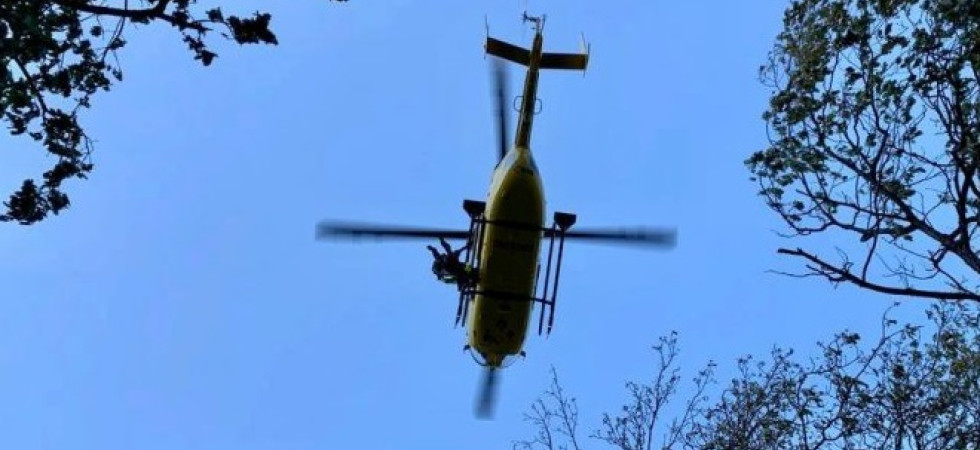 Sbagliano traccia e rimangono bloccati in un canalone, stanchi e impauriti chiedono aiuto