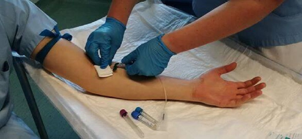Foto d'archivio Rallentamenti al sistema dell'Apss (e fuori dagli ambulatori si formano lunghe code)