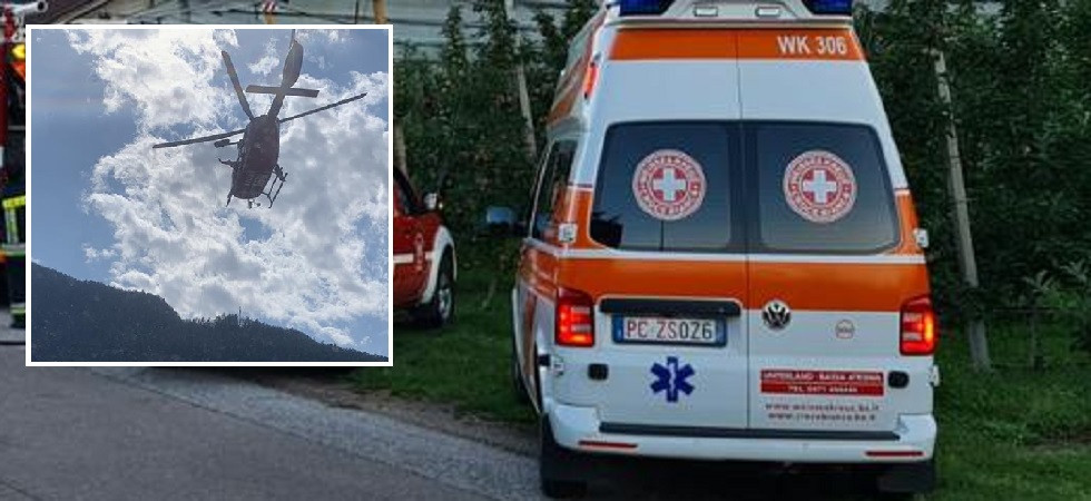 Scivola e rimane intrappolato con i piedi sotto un escavatore cingolato, grave un agricoltore 60enne