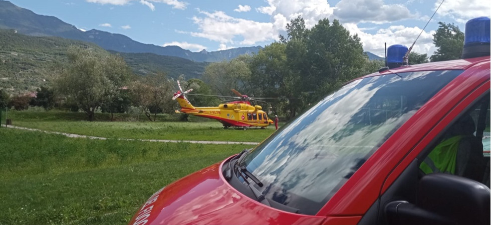 Un'auto investe un ragazzino di 10 anni