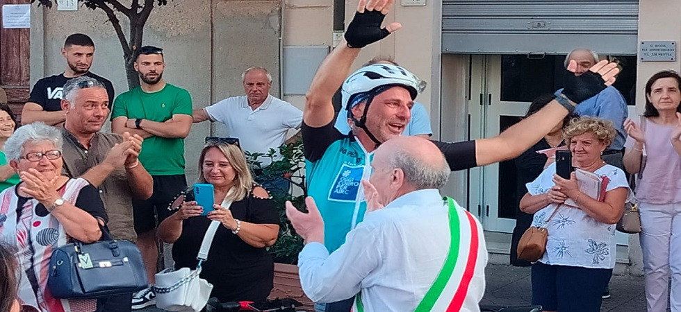 Dal Trentino alla Calabria, la pedalata di solidarietà di Domenico per la ricerca sul cancro