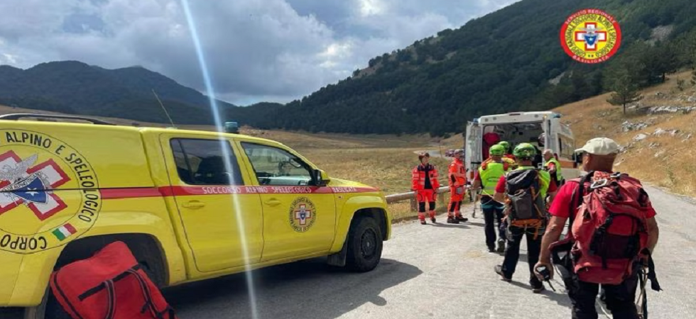 Notte di paura per un alpinista scomparso sul Mont'Alt (con 3 squadre in ricerca) ma al mattino i soccorritori lo ritrovano