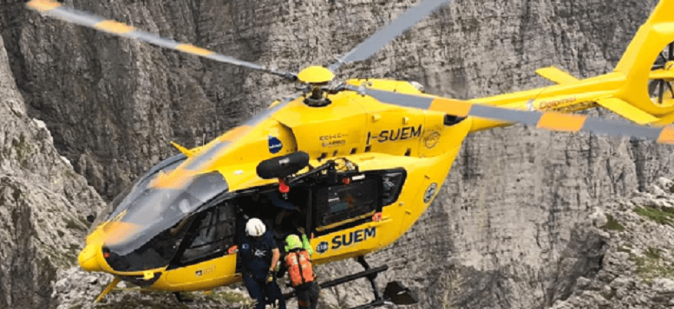 Foto d'archivio Vola da primo di cordata per una decina di metri sbattendo contro le rocce: elitrasportato a valle un alpinista