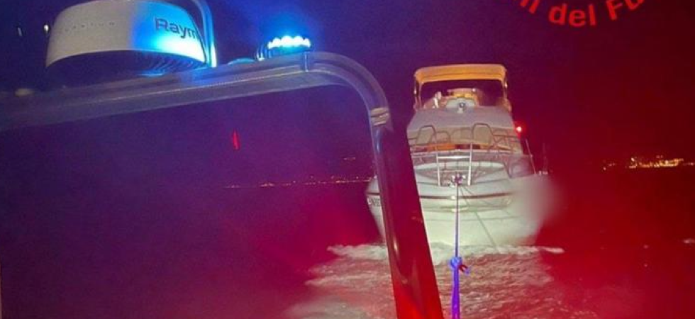 Paura sul Garda: imbarcazione con tre persone a bordo rimane bloccata nella notte