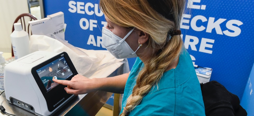 Foto Imagoeconomica Covid, il virus rialza la testa nel Bellunese ma le autorità rassicurano: “Nessuna emergenza, serve però il buon senso”