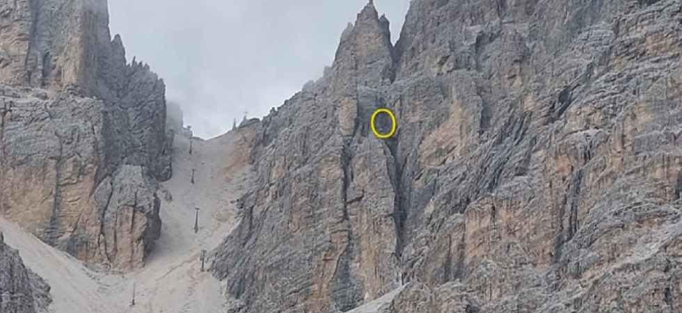 Escono dal tracciato e rimangono bloccate sul Cristallo, momenti di paura per due ragazze