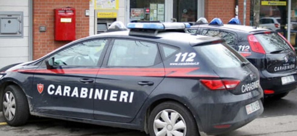 Rapina all'Ufficio Postale, arrestato un uomo: ha bloccato con forza un'impiegata tappandole naso e bocca per evitare che
