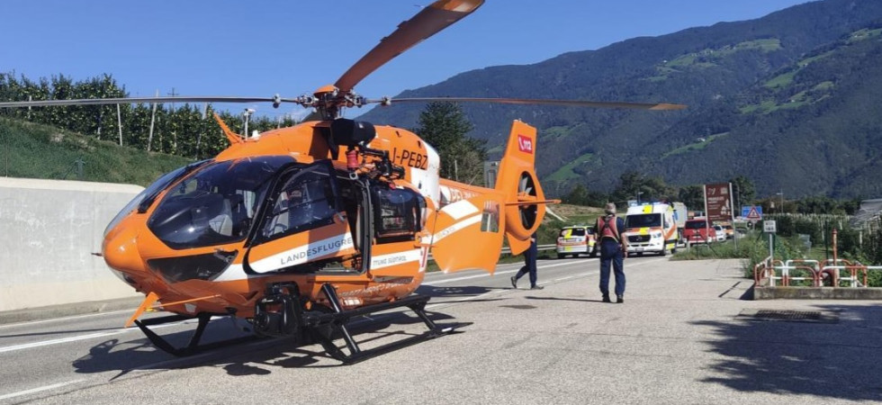 Perde il controllo della moto e si schianta, gravissimo un motocilista elitrasportato in ospedale
