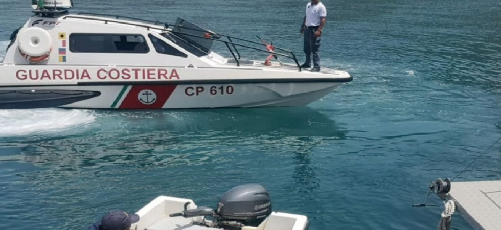 Tragedia durante la vacanza, Elisabeth muore a 57 anni: è caduta da un motoscafo ed è stata travolta dal mezzo